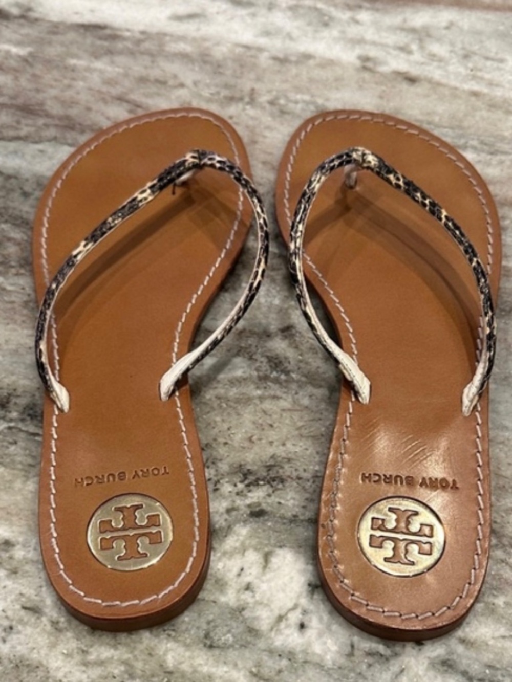Tory Burch Leather Thin Thong Sandals Snake Print Tan Gold 8 - Picture 4 of 6